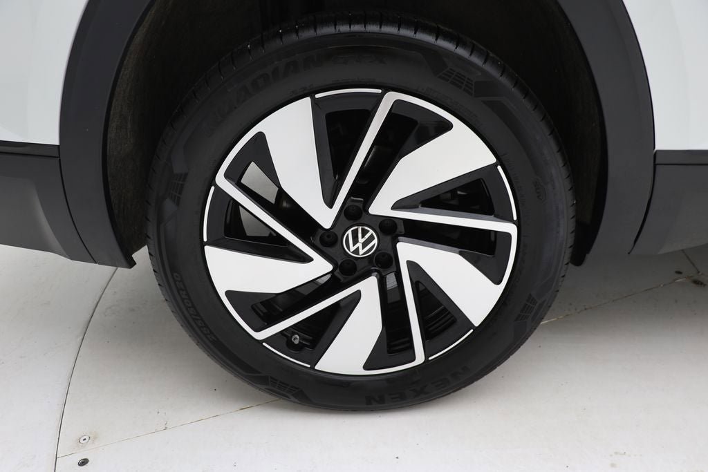 Used 2025 Volkswagen Atlas SE AWD/4WD image 9