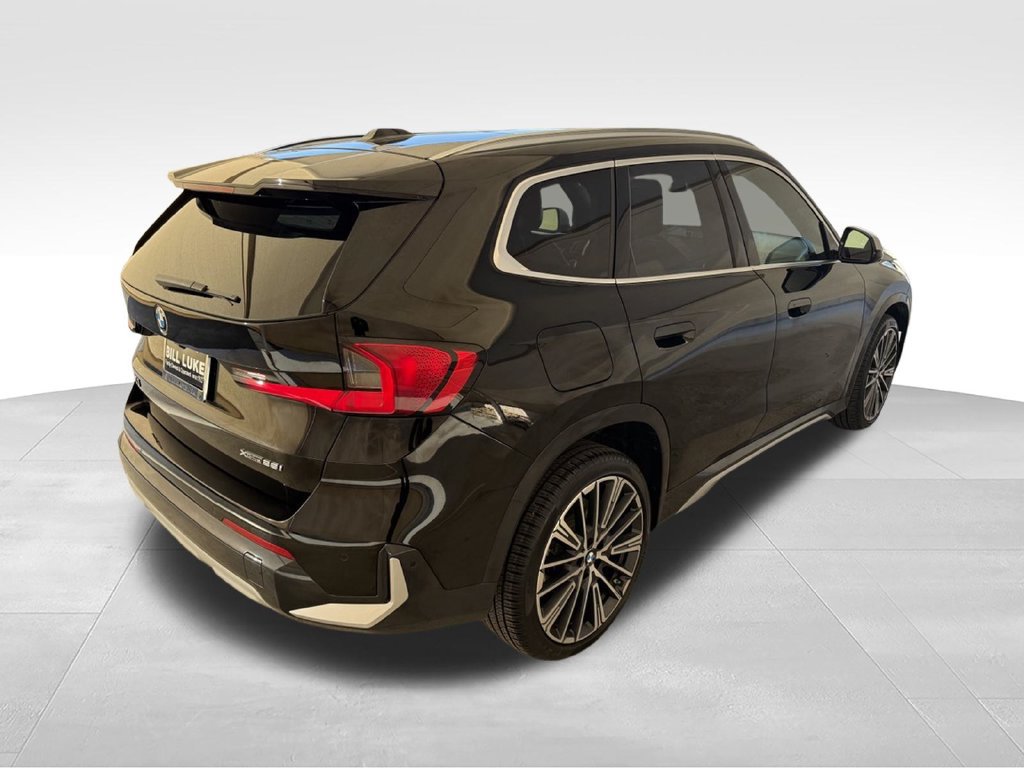 Used 2023 BMW X1 xDrive28i w/ Premium Package AWD/4WD image 9