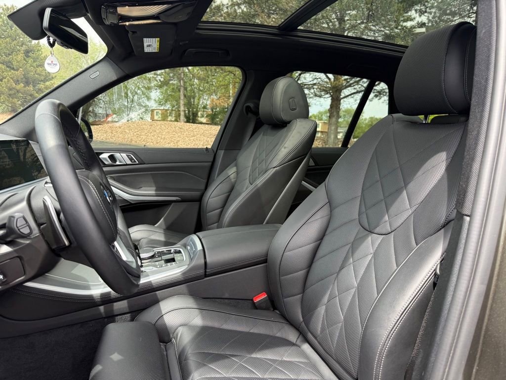 Used 2023 BMW X5 xDrive45e w/ Climate Comfort Package AWD/4WD image 16