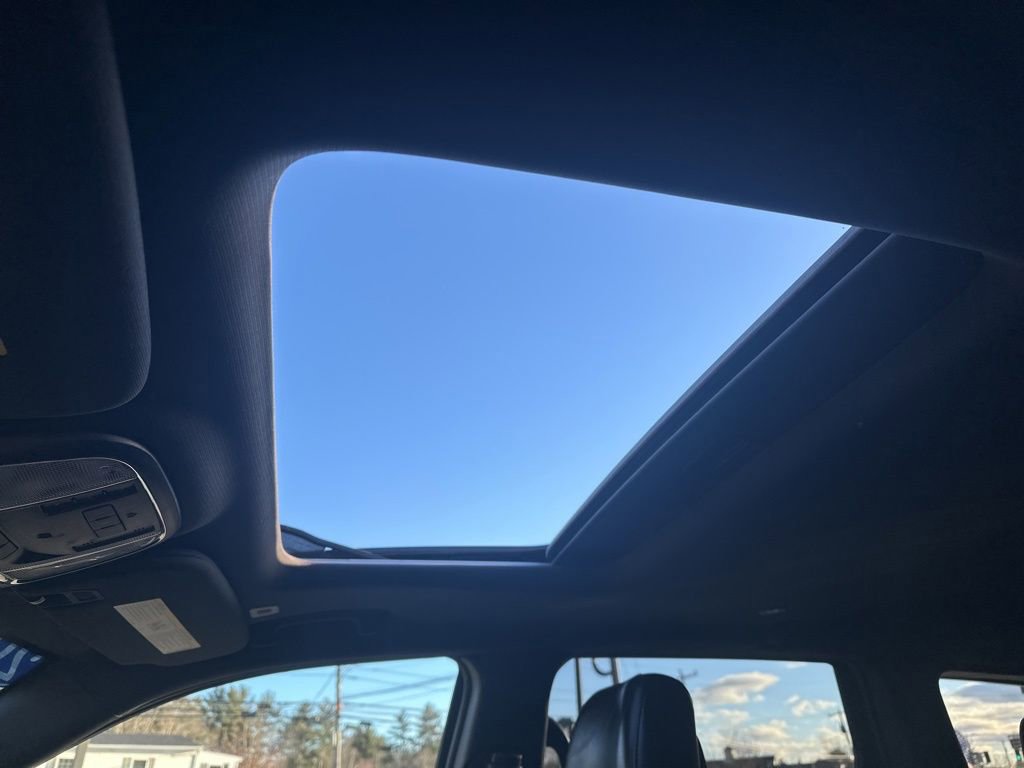 Used 2017 Jeep Grand Cherokee Limited image 27