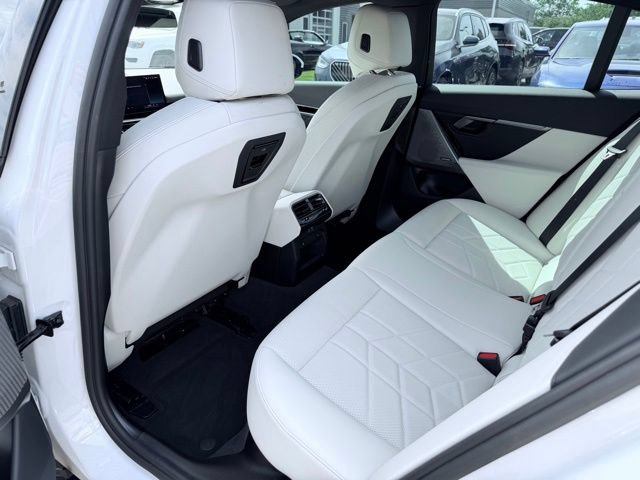 Certified 2026 BMW 530i xDrive AWD/4WD image 22