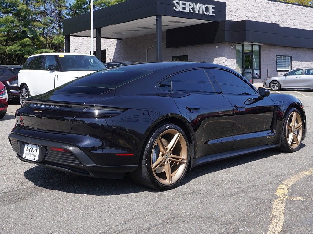 Used 2022 Porsche Taycan RWD image 14