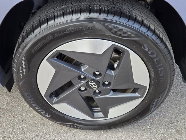 Used 2024 Hyundai Kona SE FWD image 11