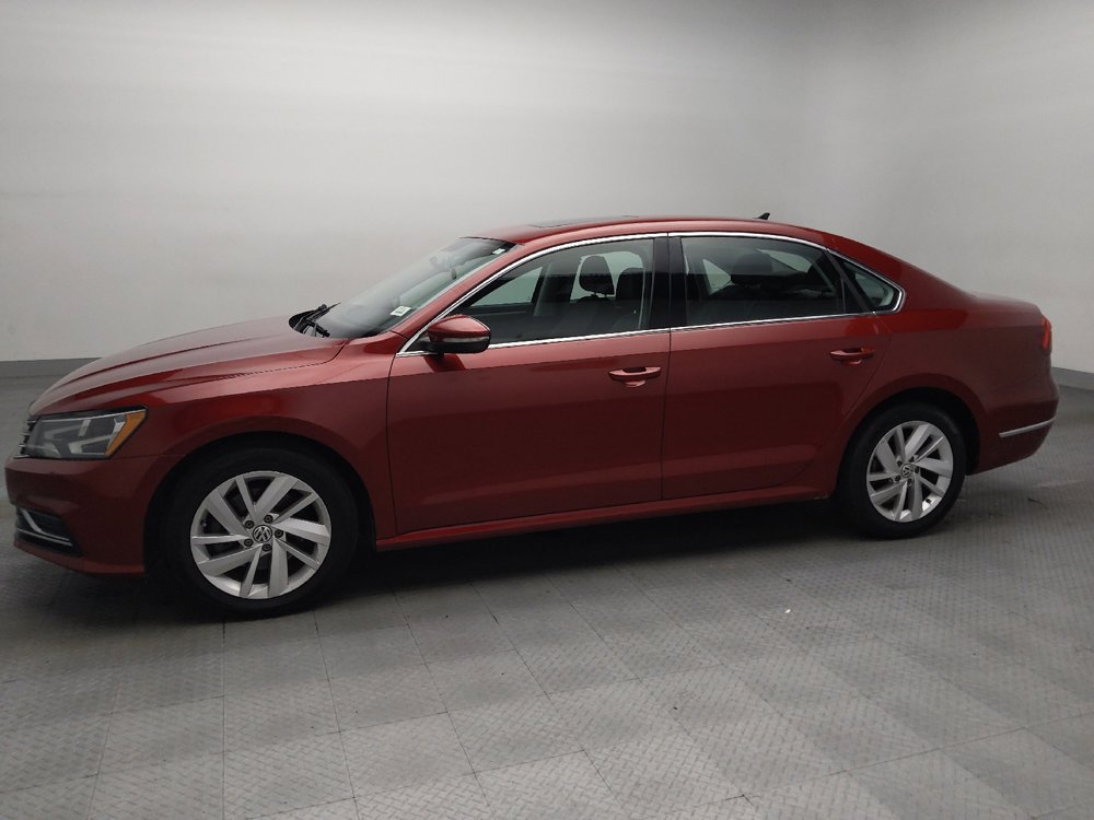 Used 2018 Volkswagen Passat 2.0T SE FWD image 2