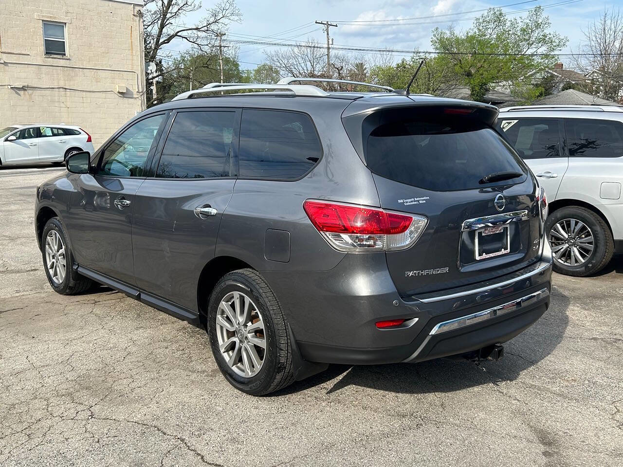 Used 2016 Nissan Pathfinder SV w/ Cargo Package image 11
