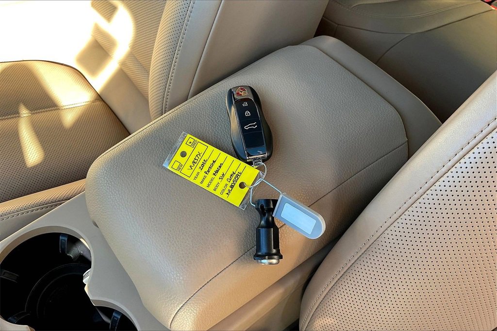 Used 2022 Porsche Macan image 35