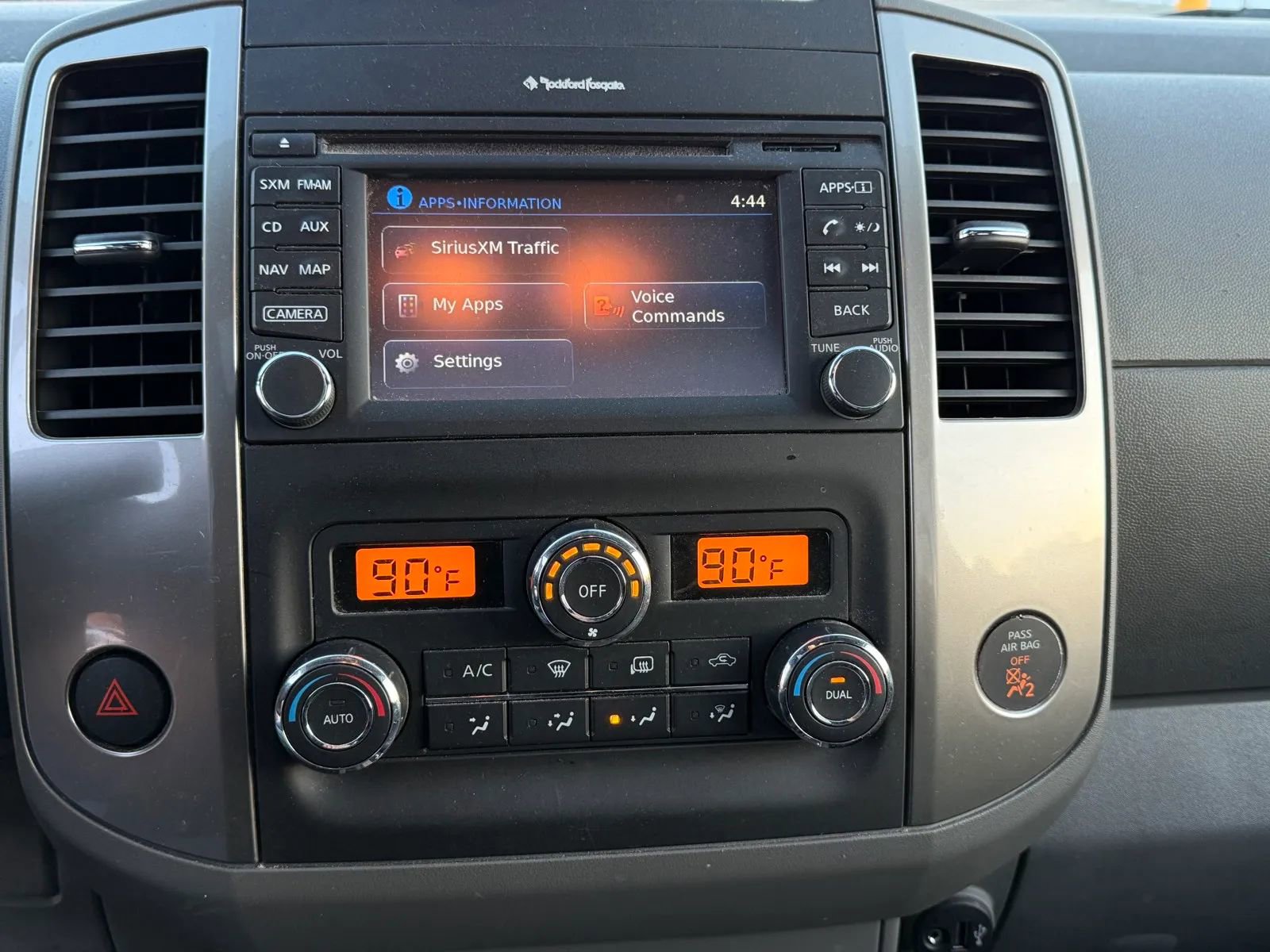 Used 2019 Nissan Frontier SL image 25