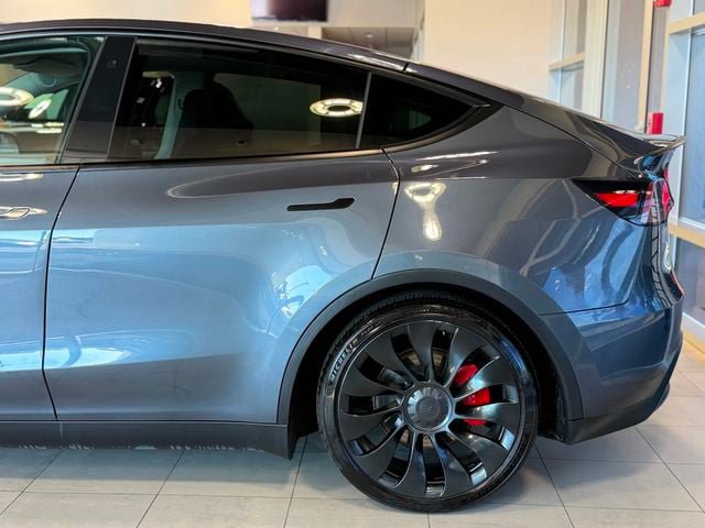 Used 2023 Tesla Model Y Performance AWD/4WD image 9
