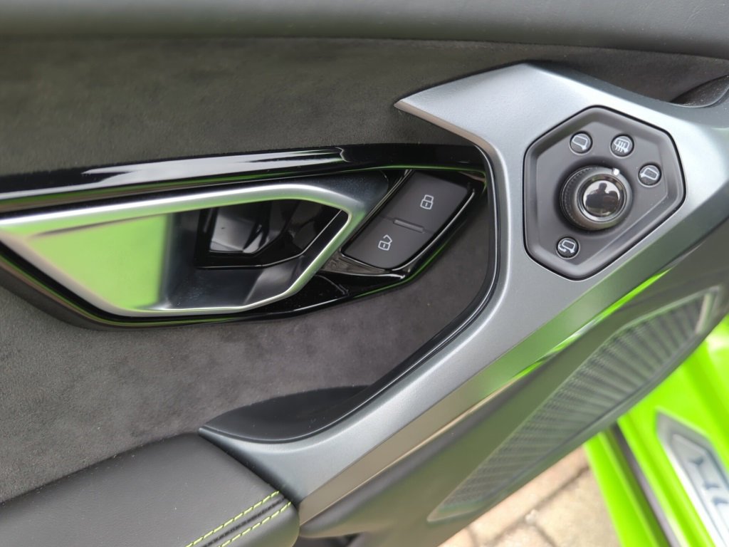 Used 2015 Lamborghini Huracan LP 610-4 image 15