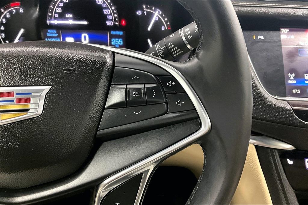 Used 2018 Cadillac XT5 Luxury w/ Driver Awareness Package FWD image 20
