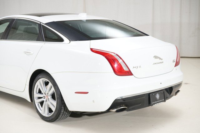 Used 2016 Jaguar XJ L Portfolio image 22