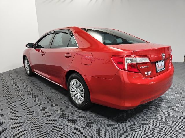 Used 2014 Toyota Camry LE image 3