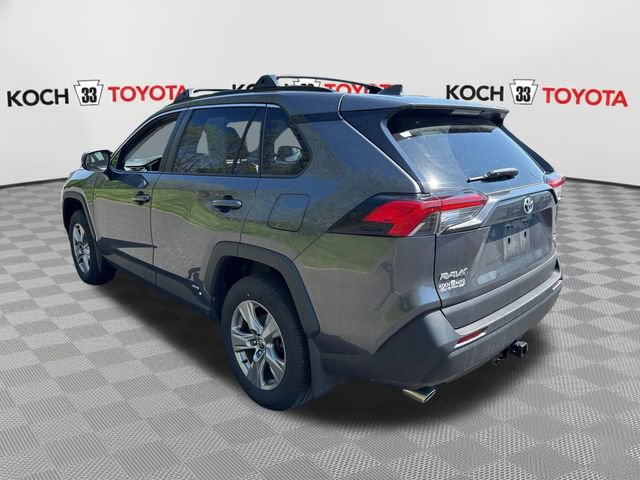 Used 2022 Toyota RAV4 XLE w/ Convenience Package AWD/4WD image 8