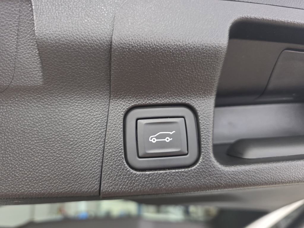 Certified 2023 GMC Acadia SLE w/ Driver Convenience Package AWD/4WD image 13