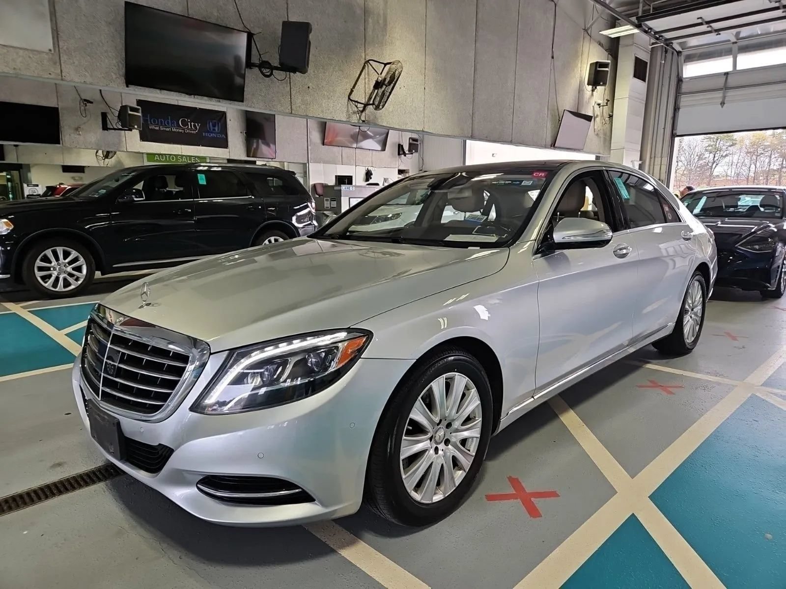 Used 2015 Mercedes-Benz S 550 4MATIC Sedan image 1
