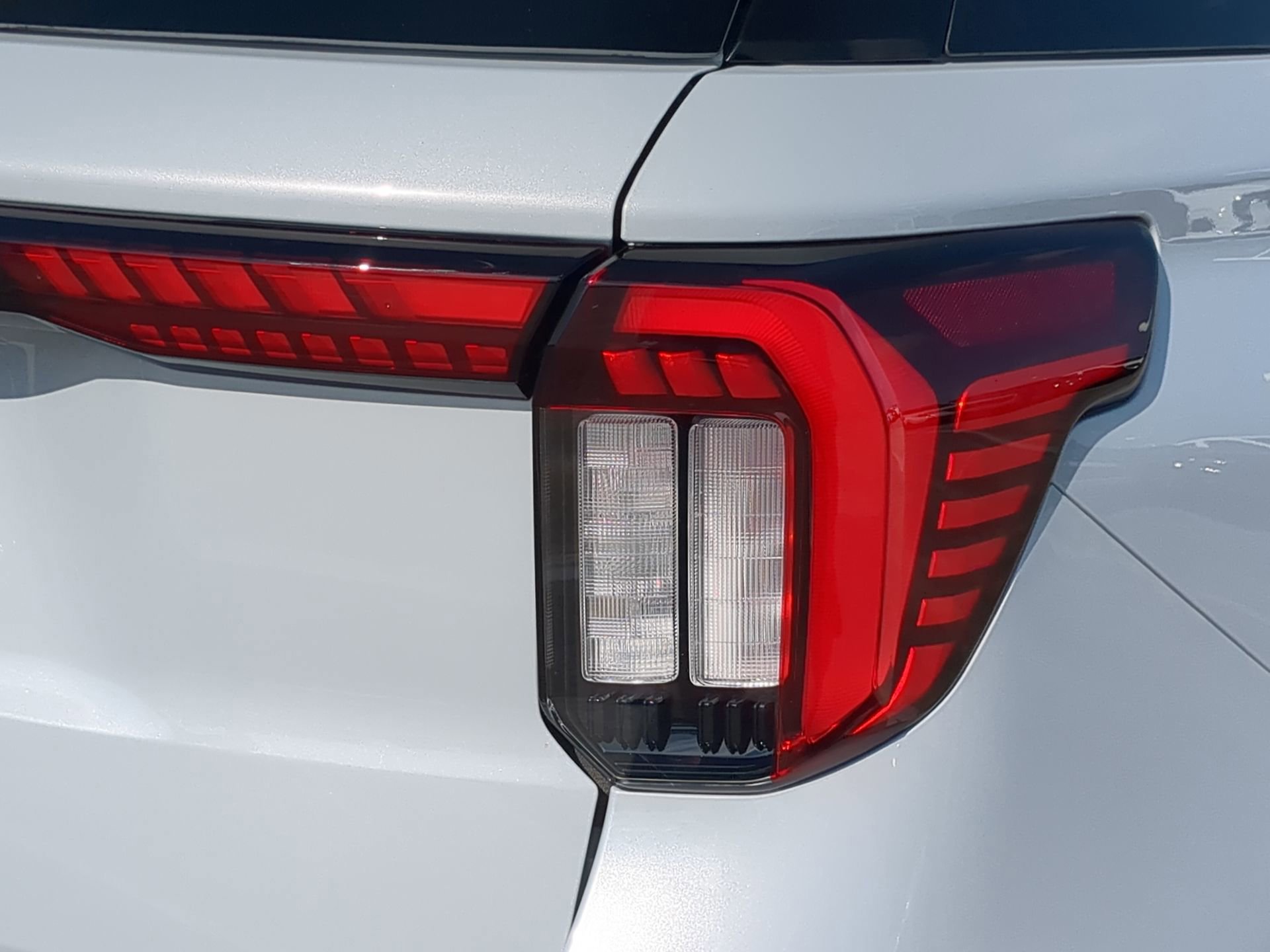 New 2026 Ford Explorer Active RWD image 48