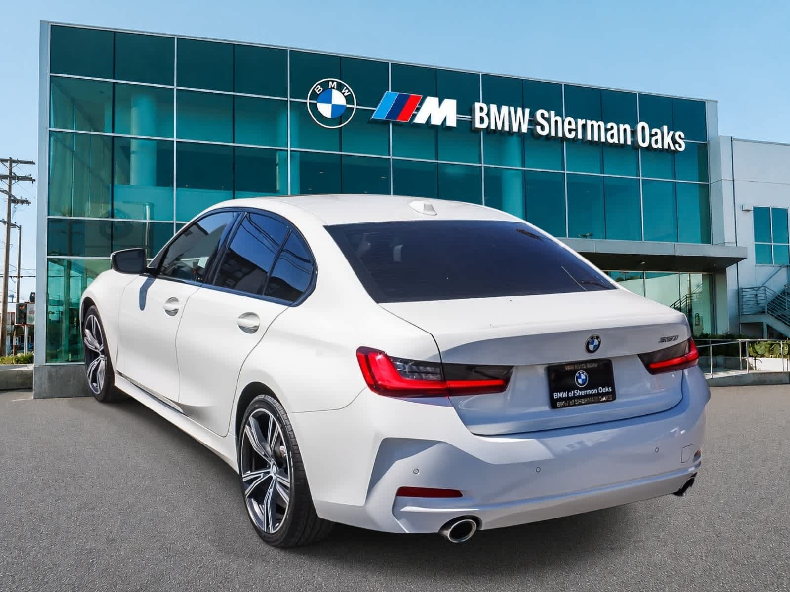 Used 2023 BMW 330i Sedan w/ Driving Assistance Package RWD image 6