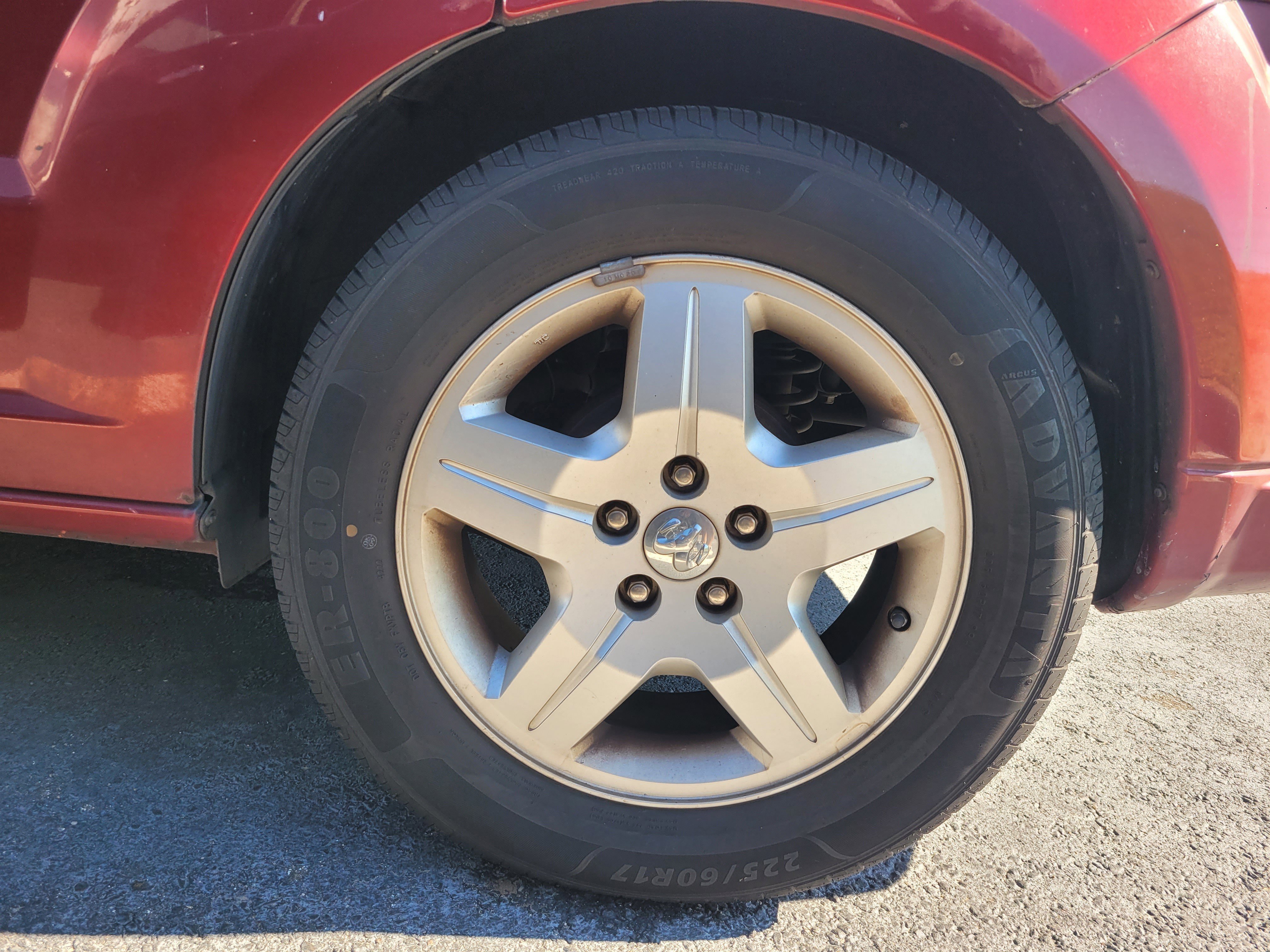 Used 2009 Dodge Caliber SXT image 7