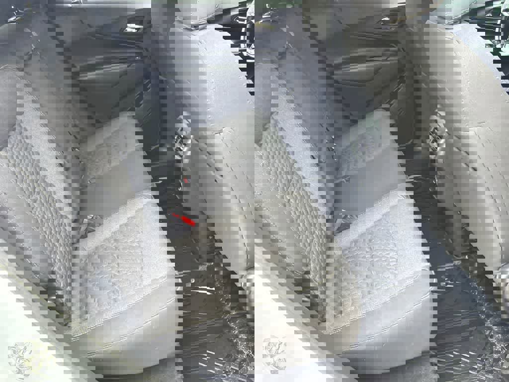 Used 2020 Chevrolet Equinox LT image 14