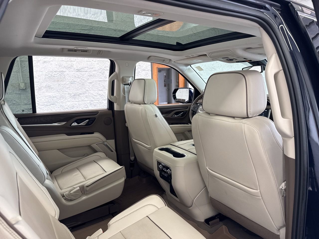 Used 2022 GMC Yukon Denali image 50