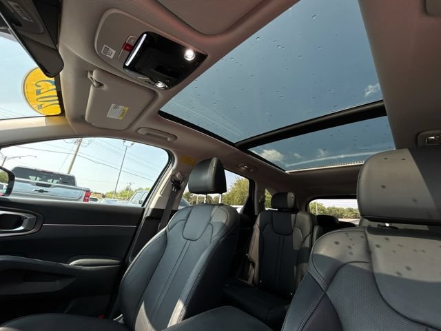 Used 2025 Kia Sorento EX w/ EX Panoramic Sunroof Package AWD/4WD image 39