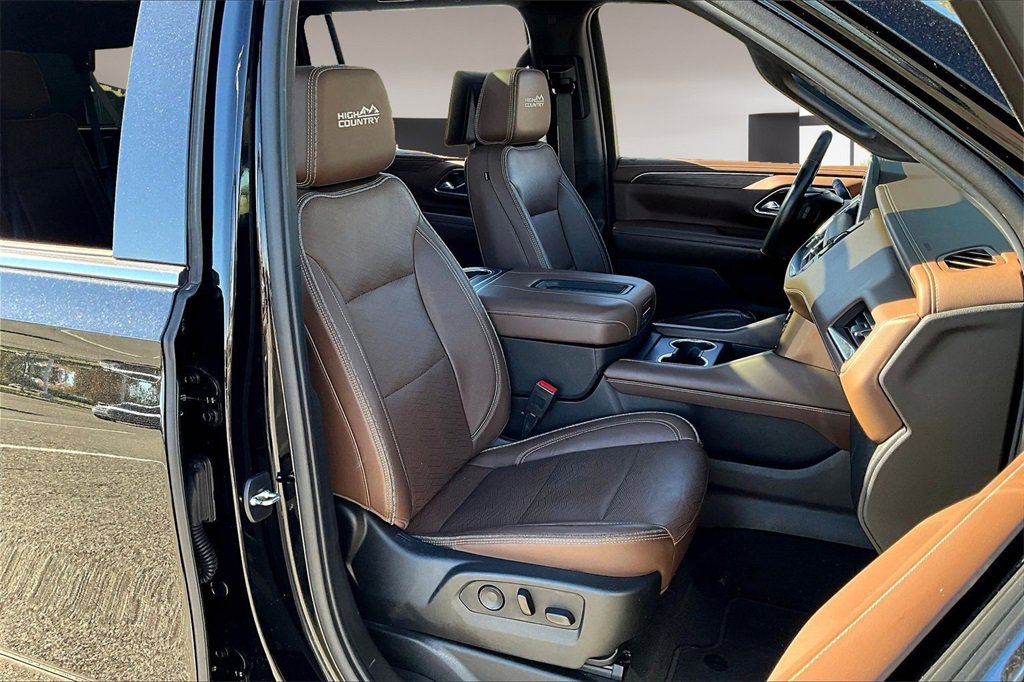 Used 2021 Chevrolet Suburban High Country image 7