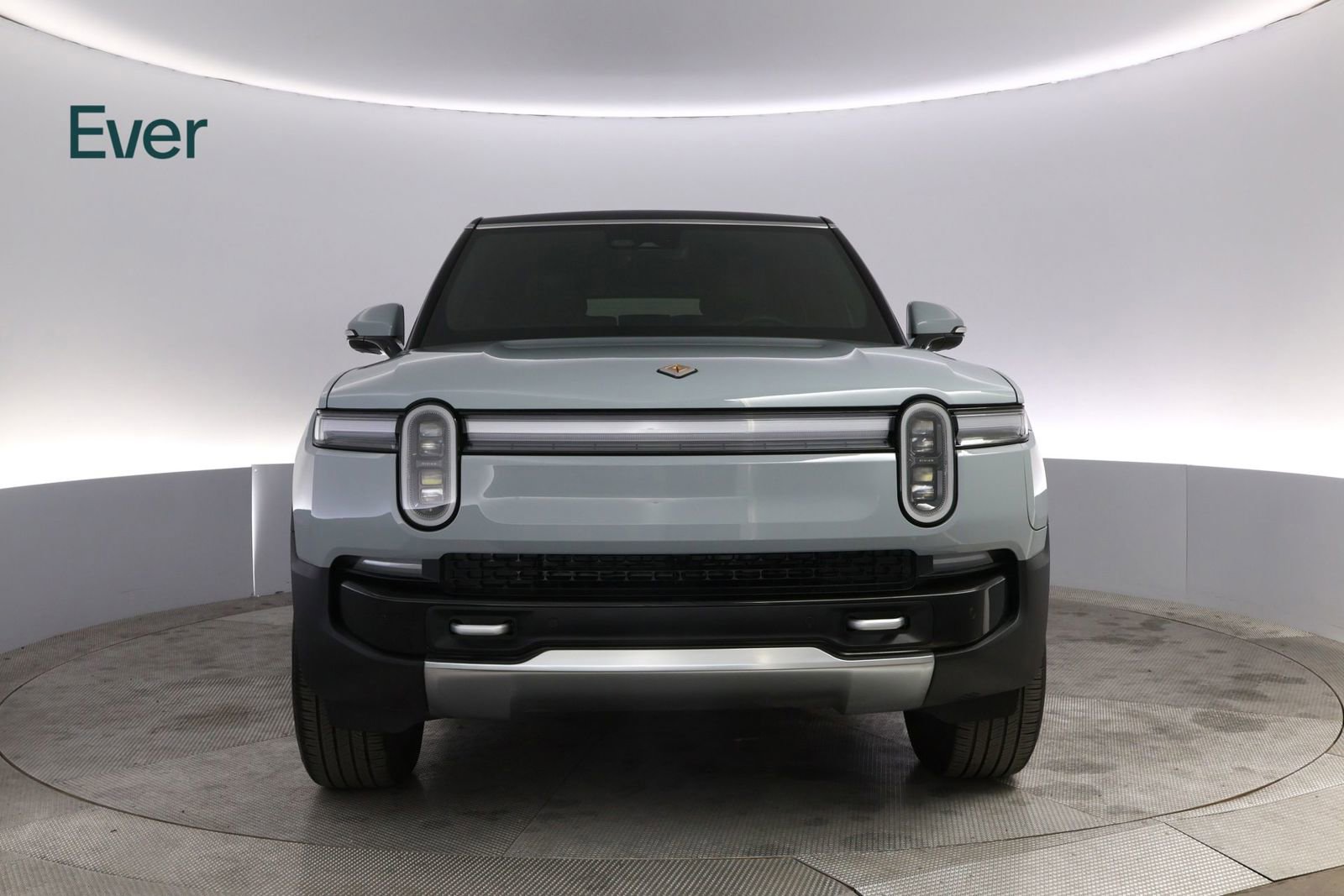 Used 2025 Rivian R1S Adventure image 12
