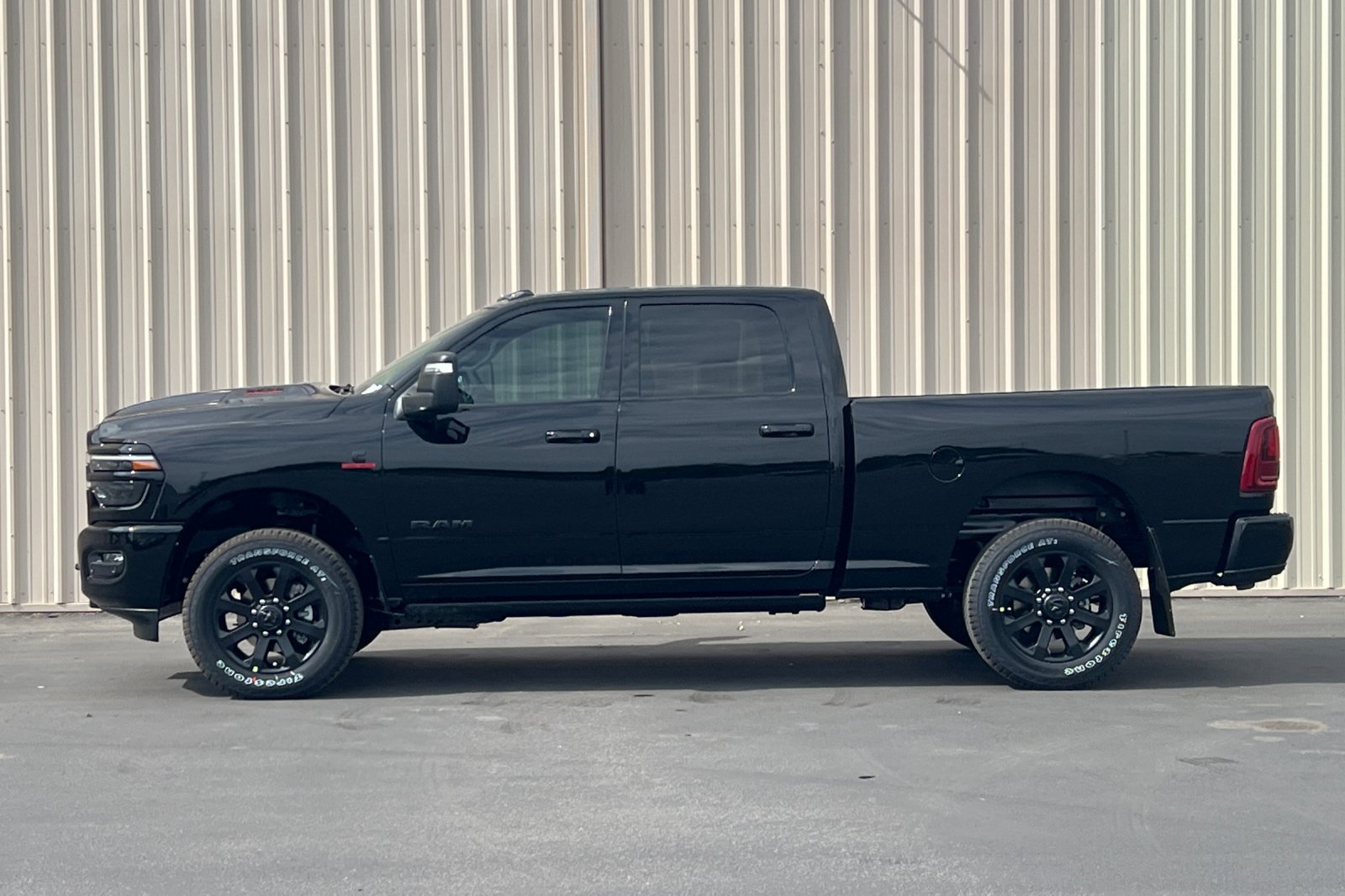 New 2027 RAM 2500 Laramie AWD/4WD image 9