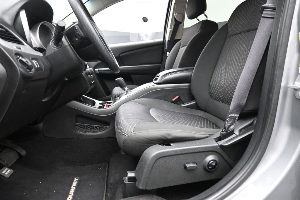 Used 2016 Dodge Journey SXT w/ Comfort/Convenience Group AWD/4WD image 16