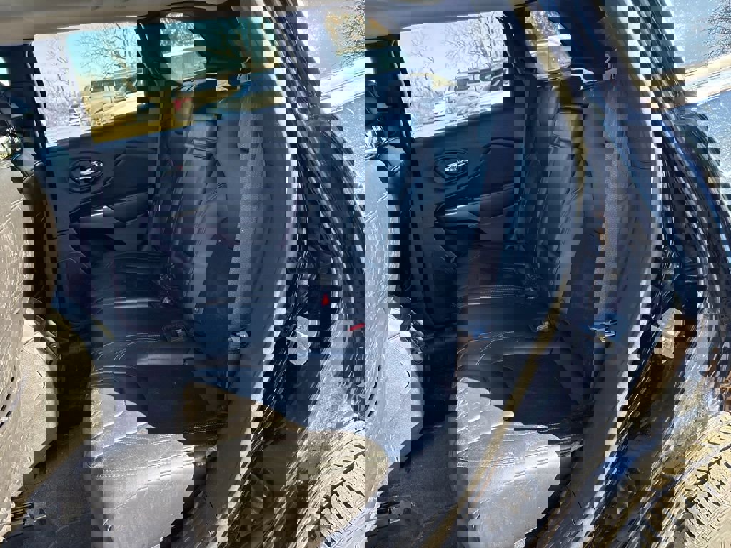 Used 2019 Jeep Cherokee Latitude Plus image 9