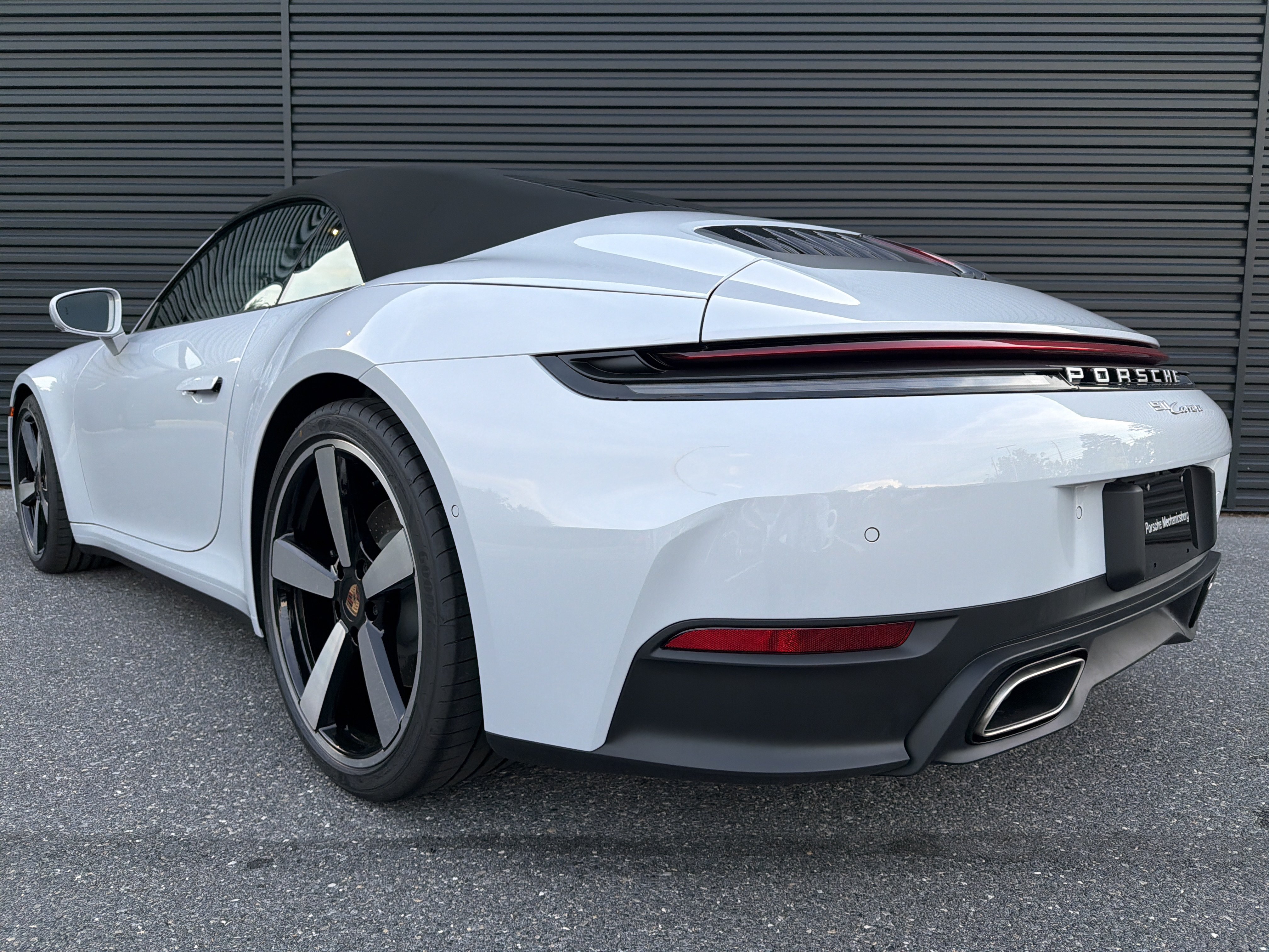 New 2026 Porsche 911 Carrera RWD image 3