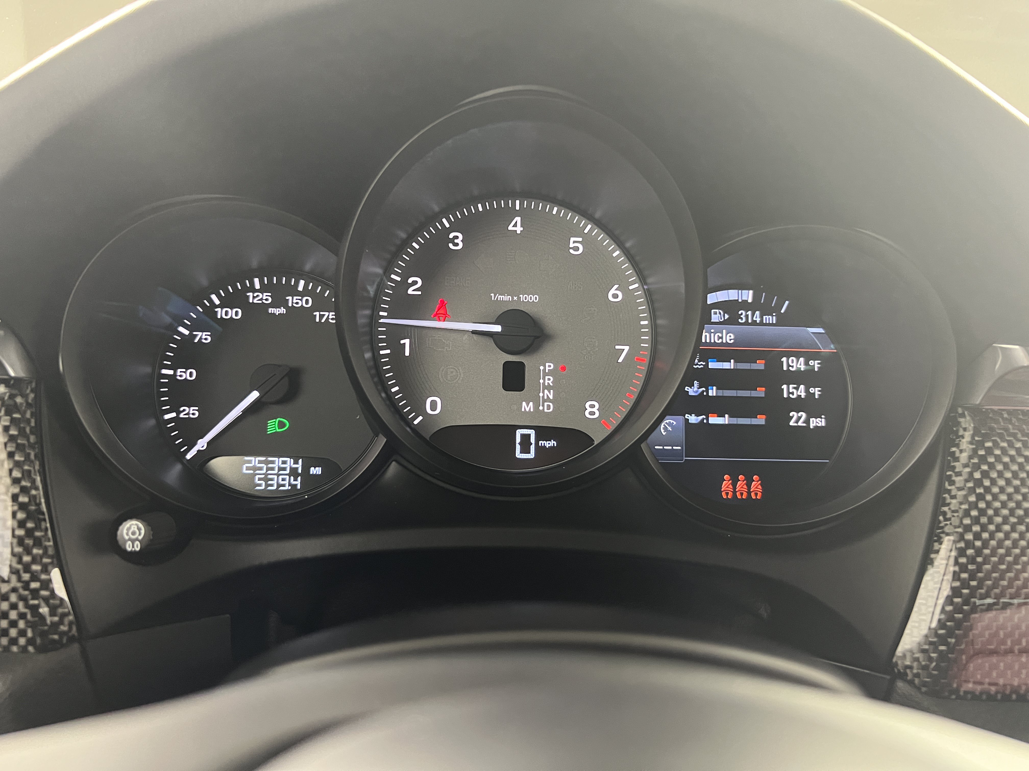 Certified 2025 Porsche Macan S AWD/4WD image 18