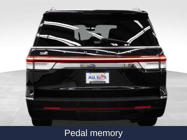 Used 2024 Lincoln Navigator Reserve image 15