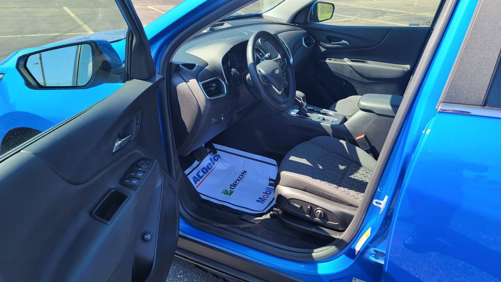 Used 2024 Chevrolet Equinox LT w/ LPO, Floor Liner Package FWD image 18