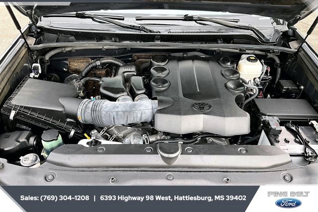 Used 2024 Toyota 4Runner TRD Off-Road image 8