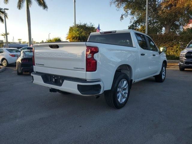 Used 2023 Chevrolet Silverado 1500 Custom image 5