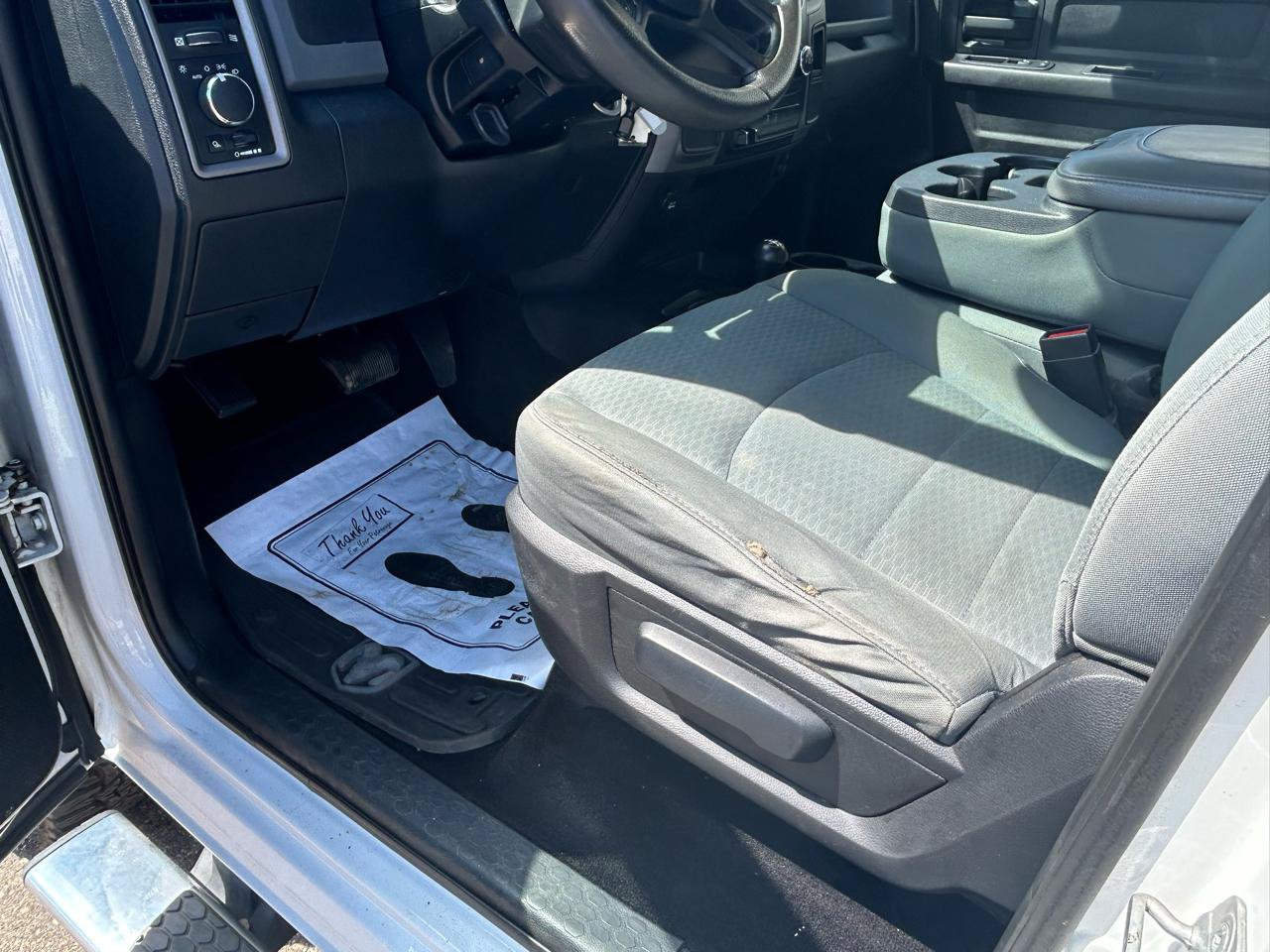 Used 2014 RAM 2500 Tradesman w/ Chrome Appearance Group AWD/4WD image 10