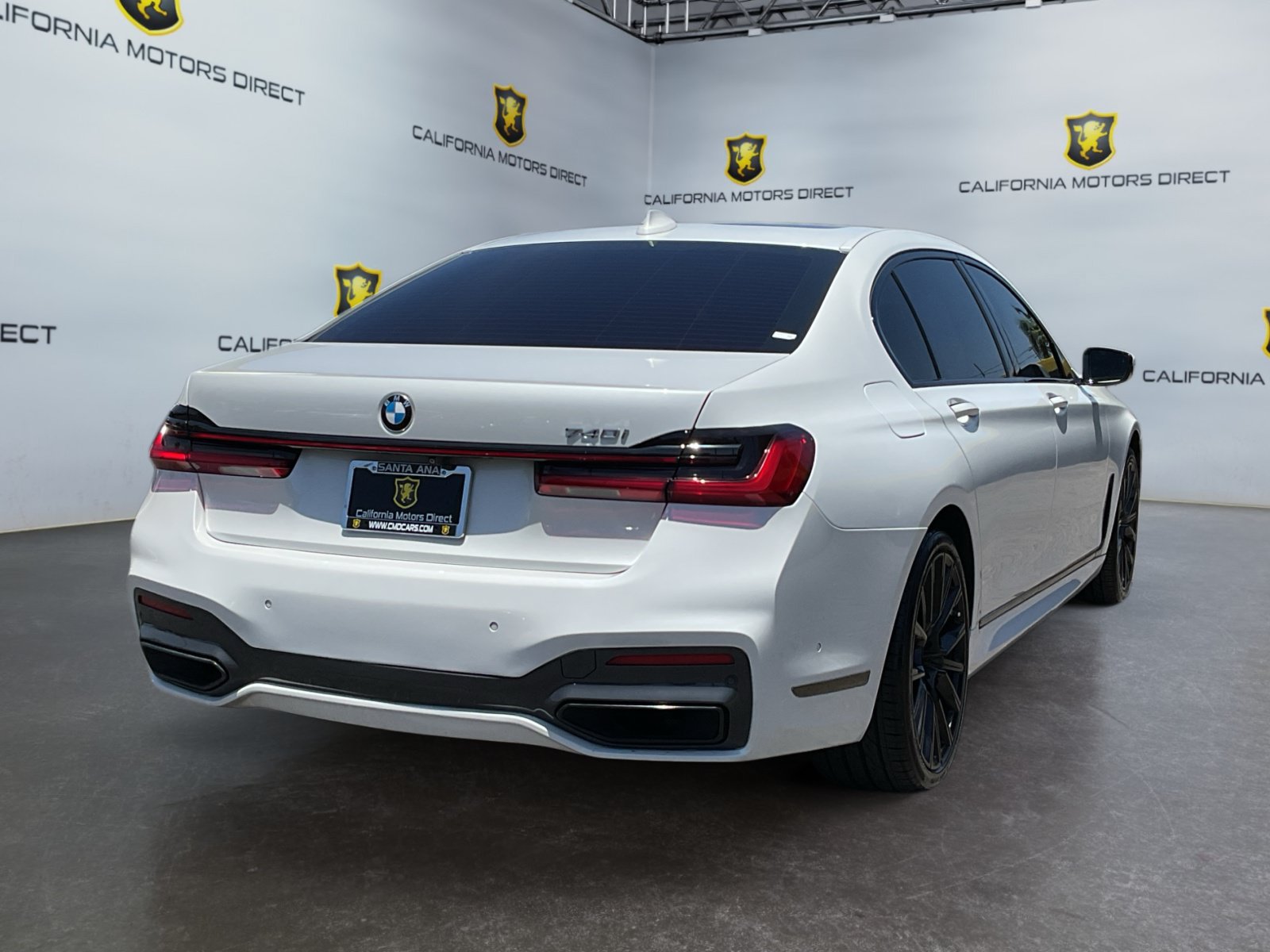 Used 2022 BMW 740i w/ M Sport Package RWD image 5