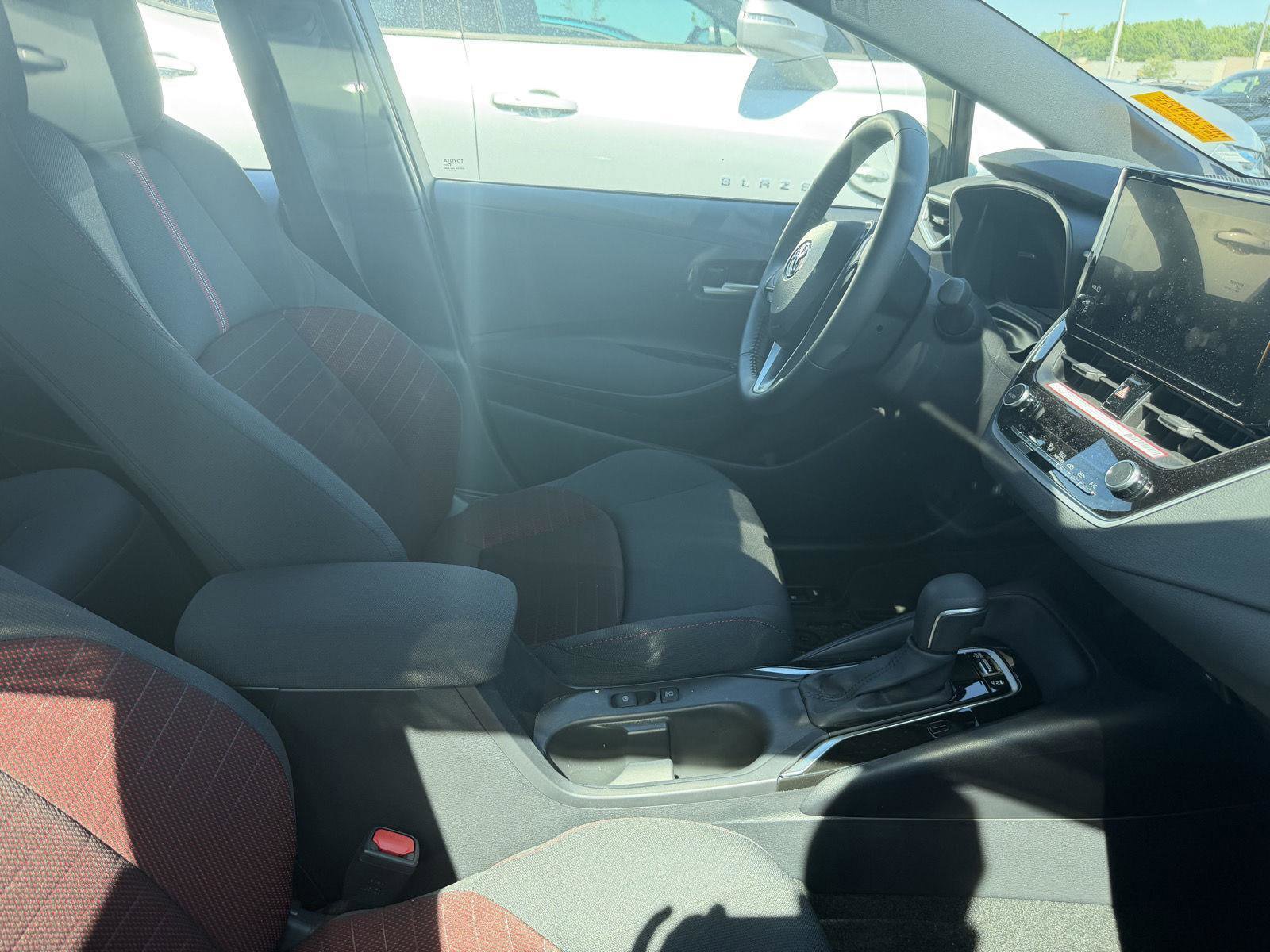 Used 2026 Toyota Corolla SE FWD image 7