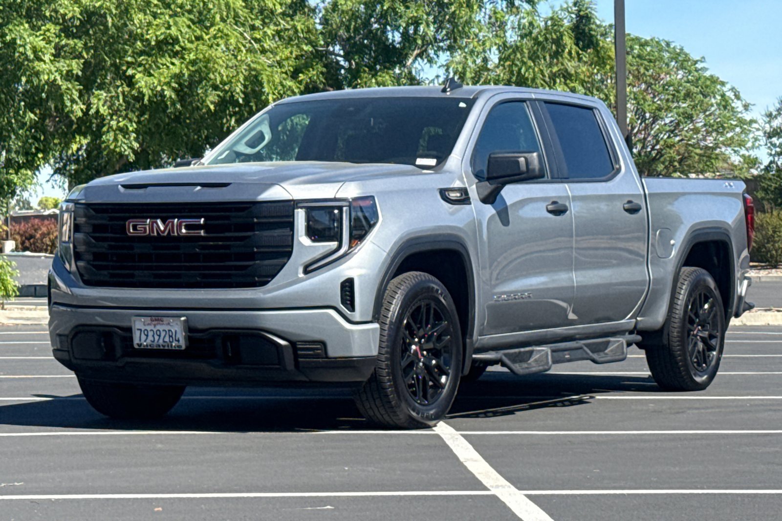 Used 2025 GMC Sierra 1500 Pro w/ Graphite Edition image 9