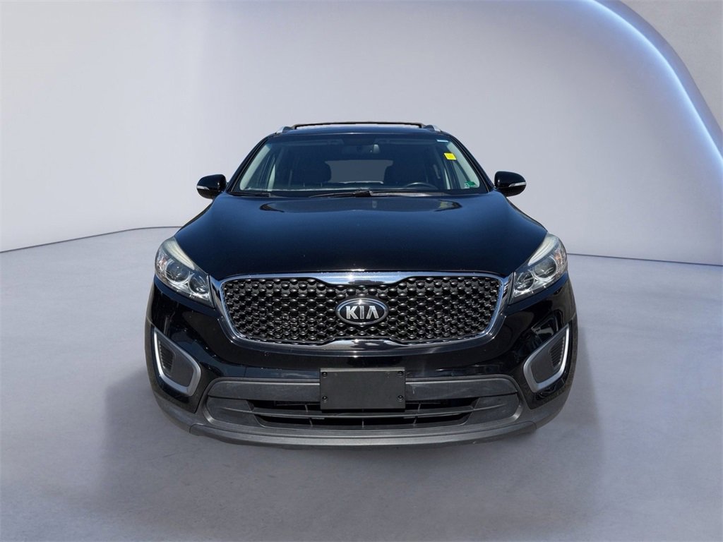 Used 2017 Kia Sorento LX w/ LX Convenience Package image 8