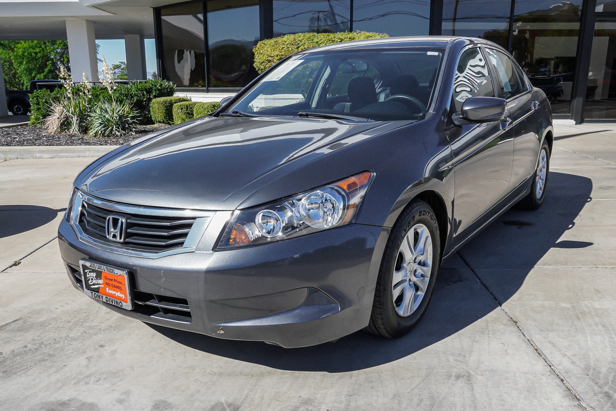 Used 2010 Honda Accord LX-P image 4