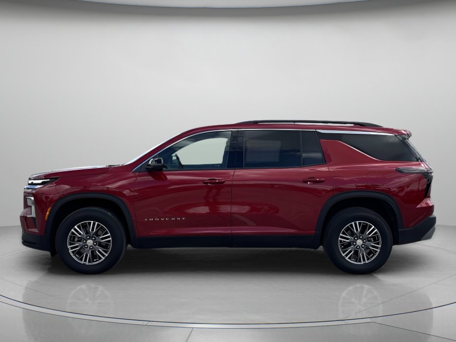 Used 2025 Chevrolet Traverse LT image 5