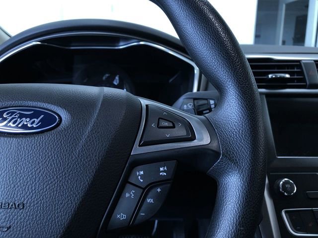 Used 2020 Ford Fusion SE image 26