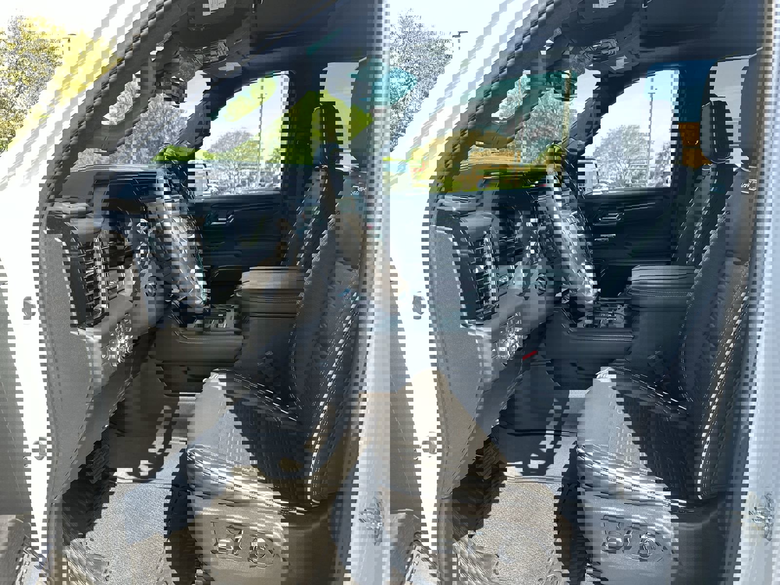 Used 2024 GMC Sierra 1500 AT4X image 16