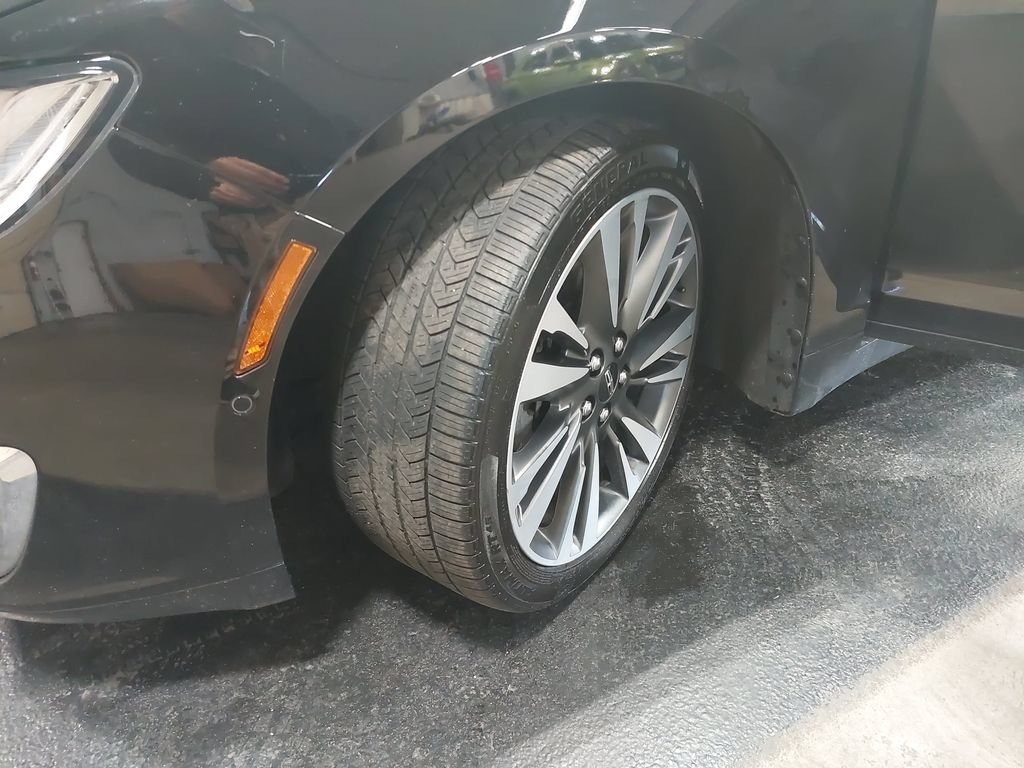 Used 2017 Lincoln MKZ Reserve w/ Technology Package FWD image 33