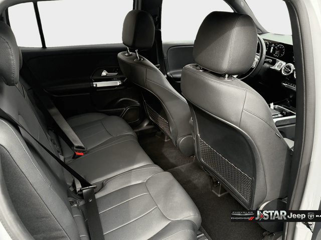 Used 2022 Mercedes-Benz GLB 250 4MATIC w/ Premium Package Lite image 18