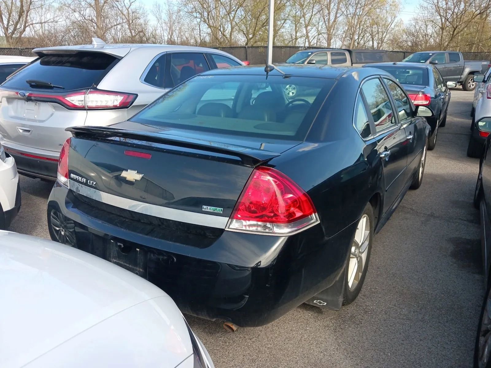 Used 2010 Chevrolet Impala LTZ FWD image 3