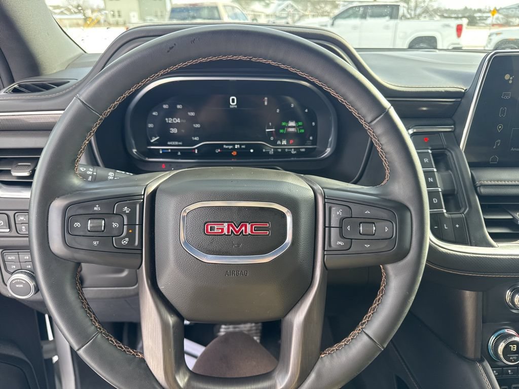 Used 2024 GMC Yukon AT4 AWD/4WD image 25