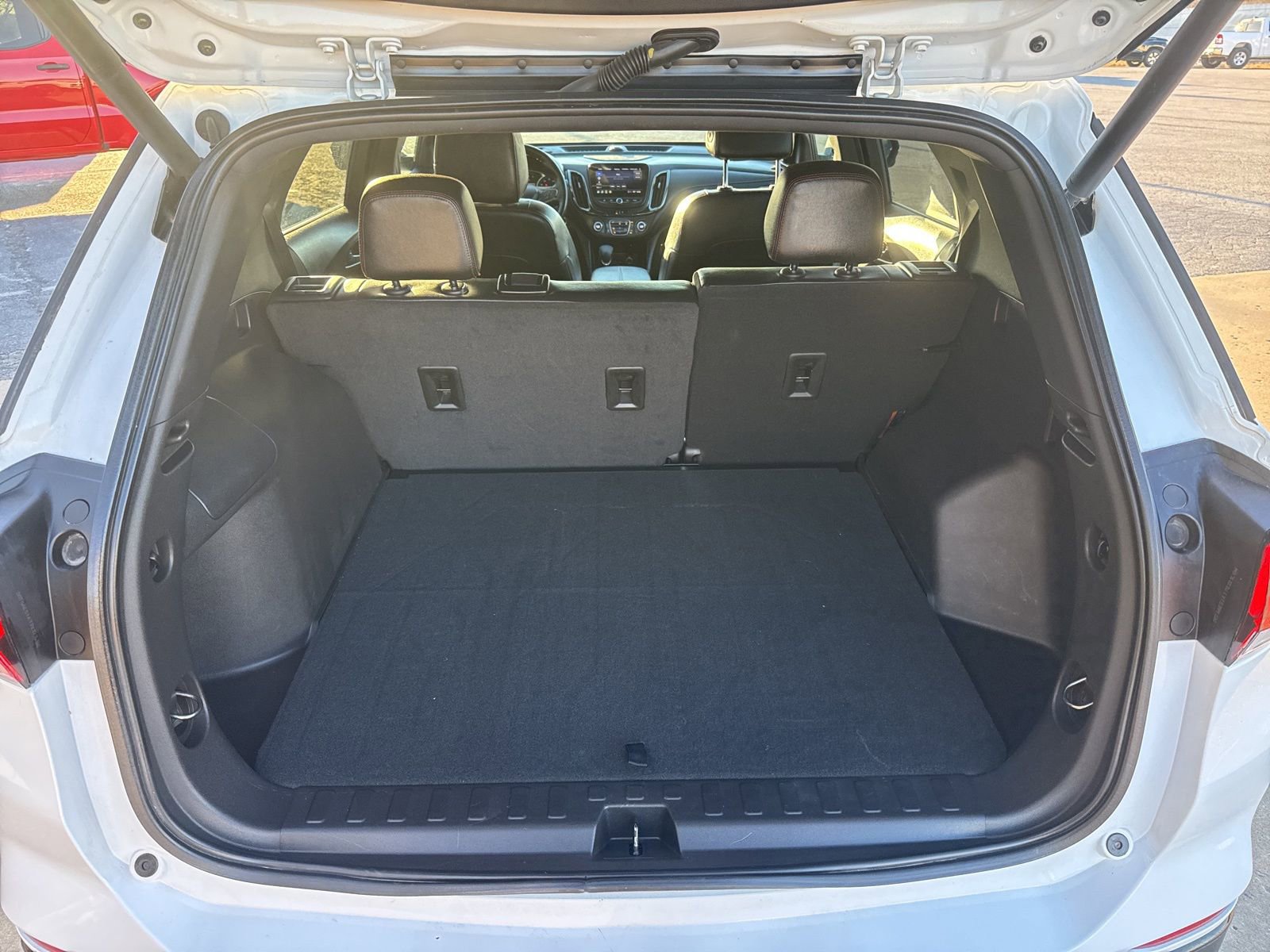 Used 2024 Chevrolet Equinox RS w/ RS Leather Package image 32